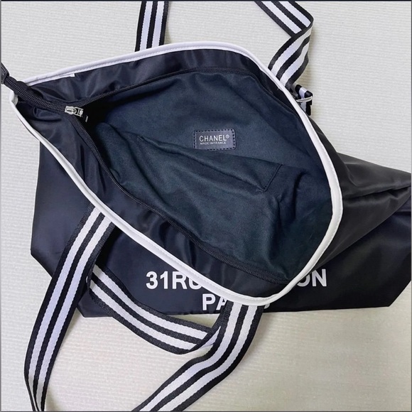 Large VIP Gift Tote Black/White Bag New - Picture 2 of 2